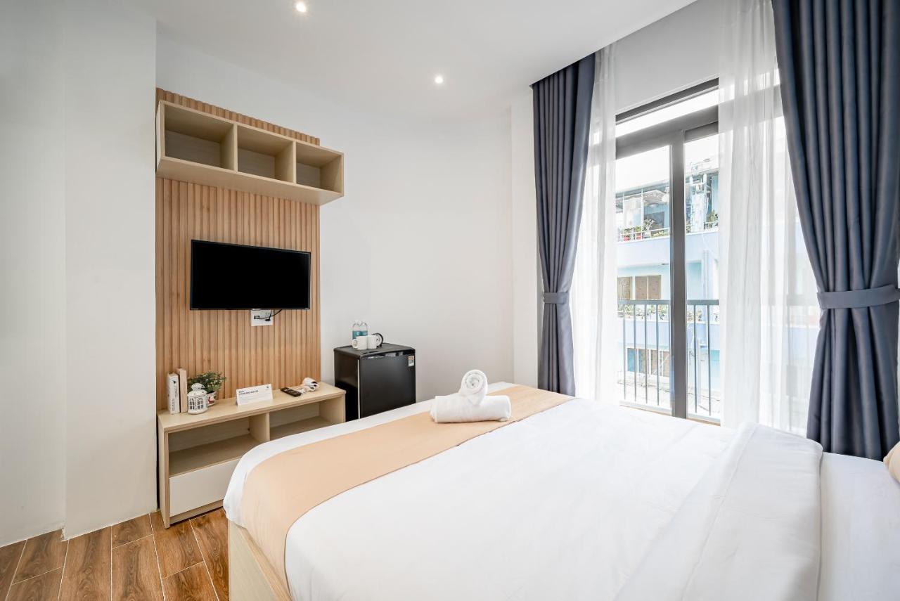 Cozrum Homes - Autumn House Ho Chi Minh City Bagian luar foto