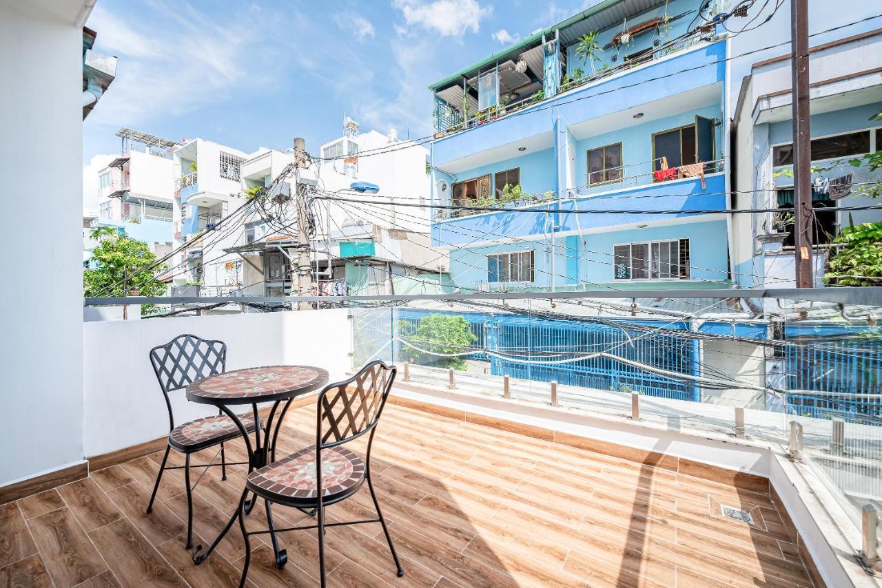 Cozrum Homes - Autumn House Ho Chi Minh City Bagian luar foto
