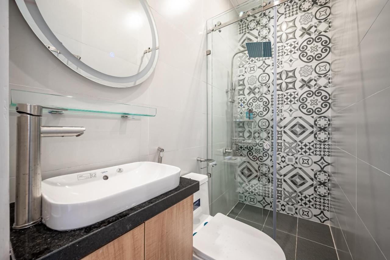 Cozrum Homes - Autumn House Ho Chi Minh City Bagian luar foto
