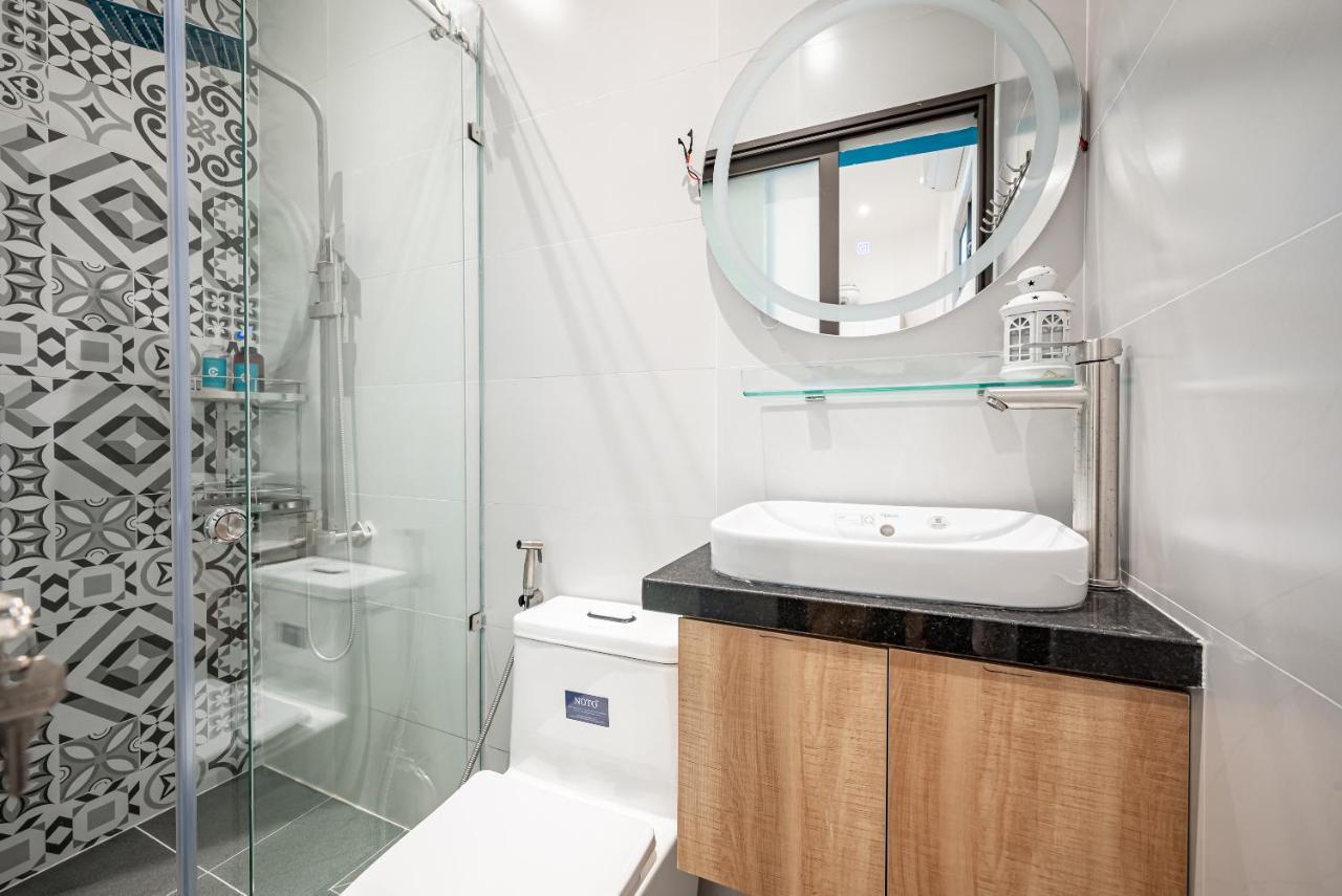 Cozrum Homes - Autumn House Ho Chi Minh City Bagian luar foto